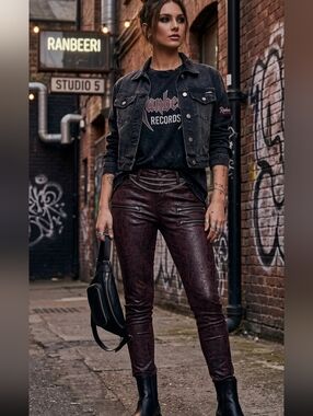 Urban Edge: Ranbeeri Plum Skinny Jeans Lifestyle Feature